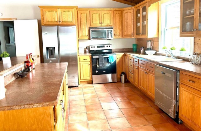 Charming 7-bedroom farm house