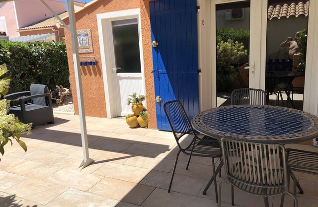 Charming air-conditioned house in Sorède sleeps 4/6, 6 km from Argelès Sur Mer.