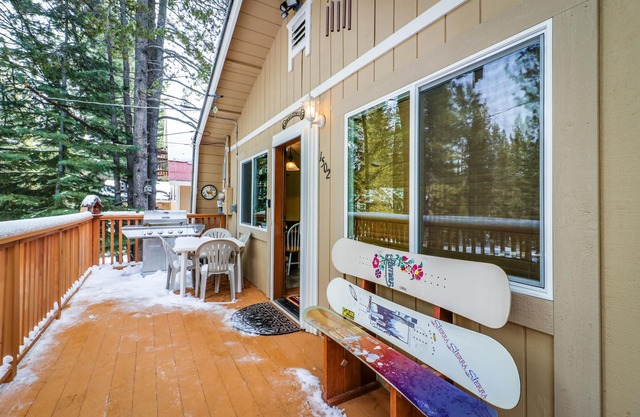 Charming alpine cabin for all ages - close to hiking, skiing, and more