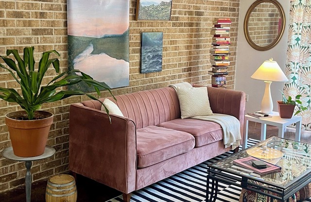 Charming Artist Home 2-bedroom apartment on South Congress in Central Austin