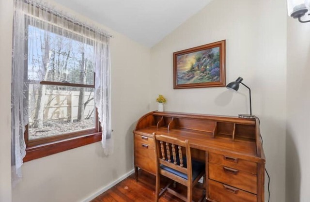 Charming Ashley Falls Getaway