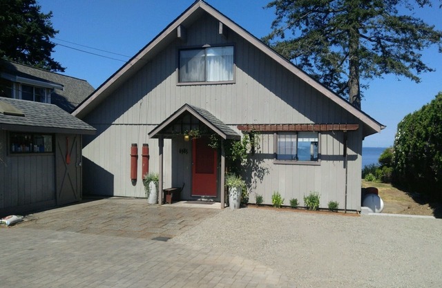 Charming Birch Bay Beach Front House ~ Recently added, a second bathroom!