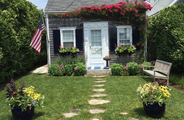 Charming Brant Point Rose Covered Cottage - with Smart TVs, Free WIFI and AC