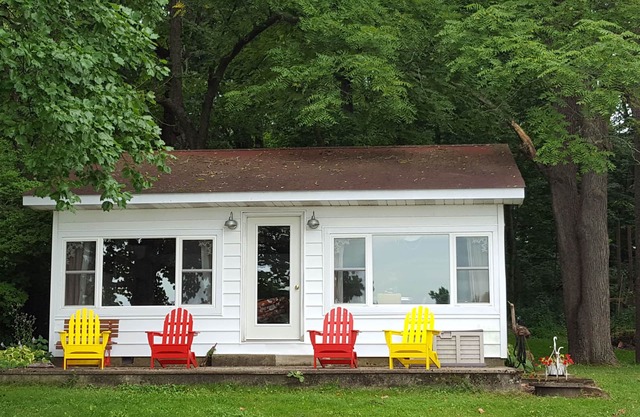 Charming Cabin on a Private, Serene Lake — Lake Life the Way It Used to Be