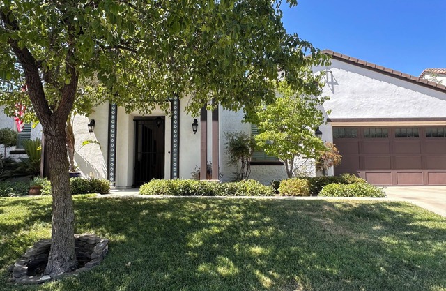 Charming Casita in a Tranquil Gated Community in Rocklin