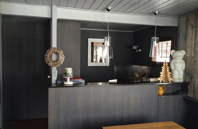 Charming chalet, contemporary renovation, quiet location