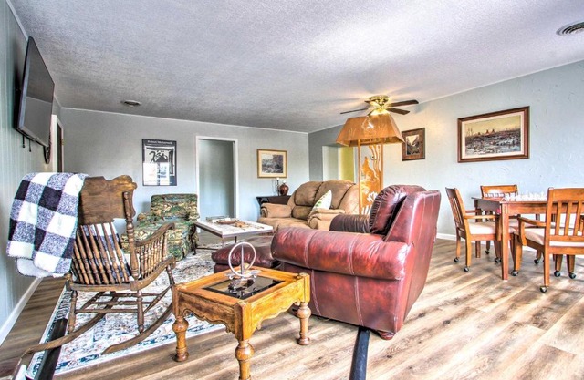 Charming Choteau Apartment Central Location!