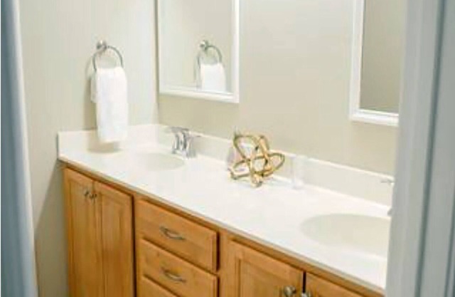 Charming & Clean Dual Apartments in Moss Point