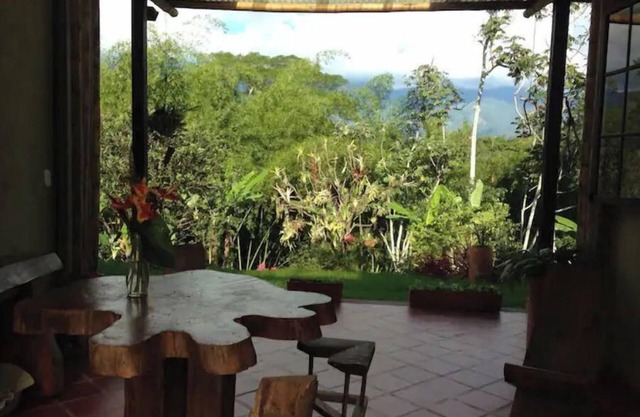 Charming coffee region farm escape