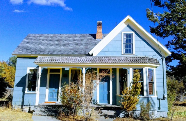 Charming cottage from 1882 in Baker City