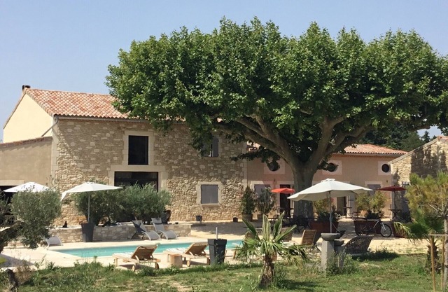 Charming cottage in provencal farmhouse renovated between Alpilles and Lubéron