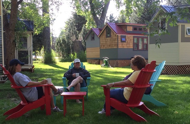 Charming Couples’ Escape – The Rusty Aspen Tiny Home in Lyons, CO