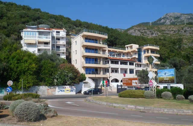 Charming family Apt with sea view and quick acces to beaches