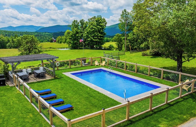 Charming farmhouse near Killington & Sugarbush