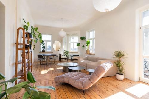 Charming flat with beautiful riverside views