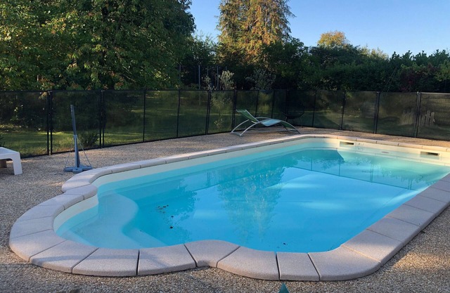 Charming Gîte with Pool in Serene Sarthoise Countryside