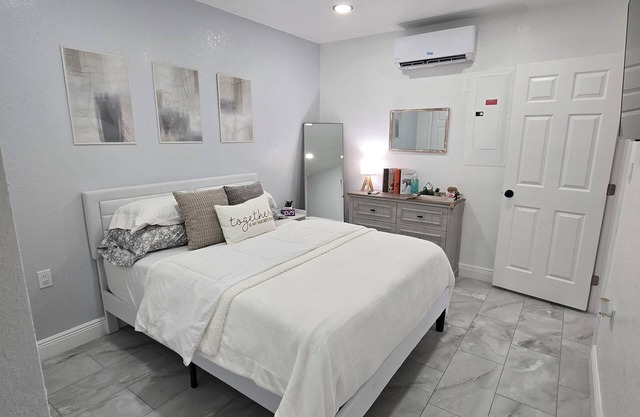 Charming guest house in Spring hill, Florida