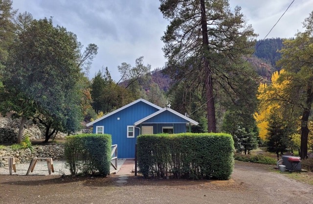 Charming Home with Beautiful Mountain Views