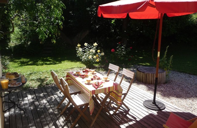 Charming house with garden at 100 m from the sea, 4 people. Wetting.
