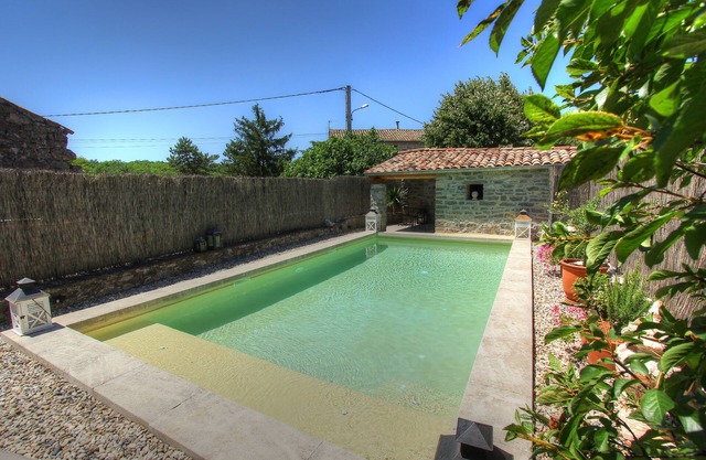 Charming house with swimming poolRental from Sunday to SundayMin. 14 days