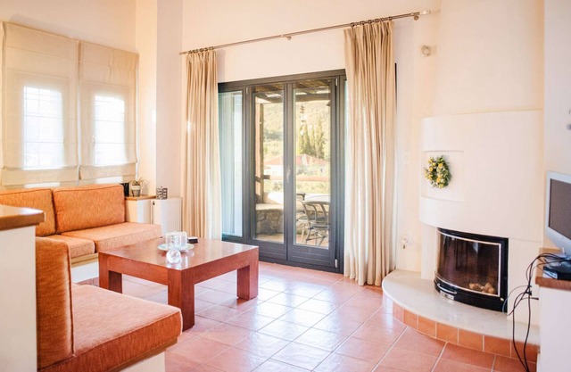 Charming Loft Apartment in Afissos, Pelion - Relax and Rejuvenate in Paradise!