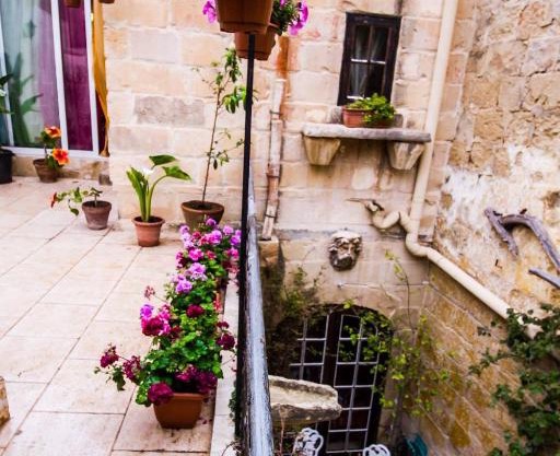 Charming Maltese Apartment with terrace