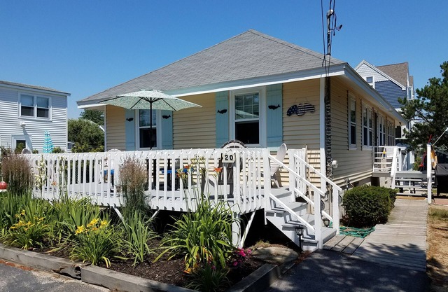 Charming Ocean View Cottage - 2nd house back with direct access to Ferry Beach!