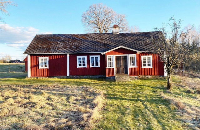Charming Old Cottage in Scenic Southern Småland, Just Outside Markaryd | SE07057