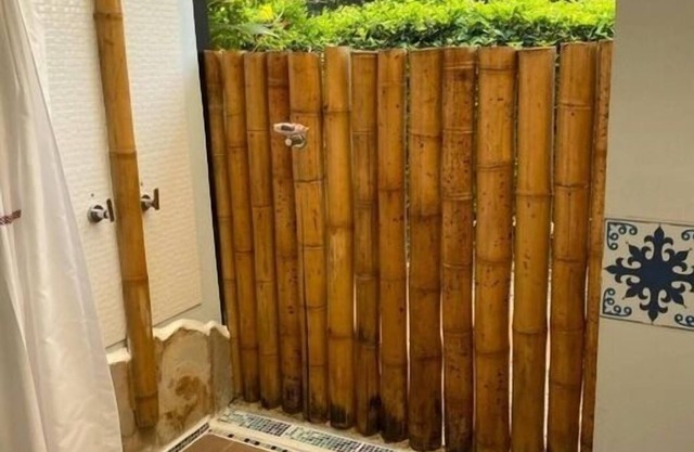 CHARMING ONE-STORY HOUSE WITH NICE VIEW IN GATED COMMUNITY