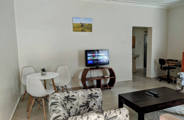 Charming, private and secure 2-bedroom guest bungalow in Ngong with WiFi