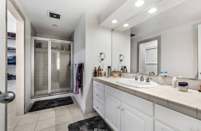 Charming Private home with access to everything within 1 mile