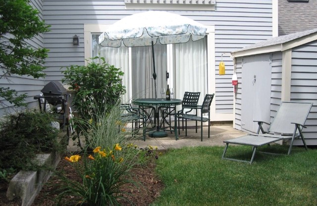 Charming, private, quiet, partial A/C, family friendly townhouse at Ocean Edge