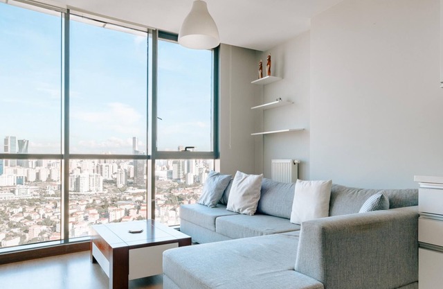 Charming Residence with City View 4 min to Optimum