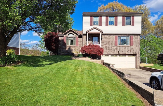 Charming, spacious 3-bedroom, 3BA house. Private, convenient, and immaculate.