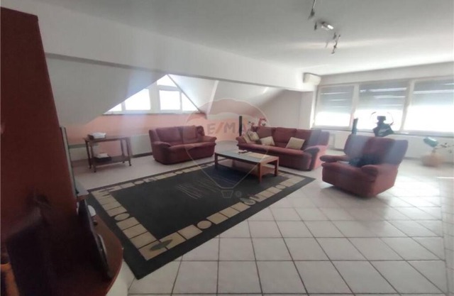 Charming, spacious apartament