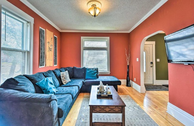 Charming St Paul Home 2 Blocks to Light Rail