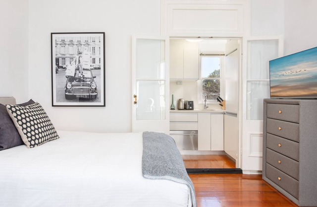 Charming Studio in Quiet Area near Market & Park