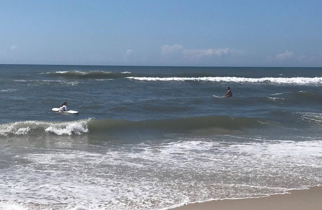 Charming studio in lovely Emerald Isle with beach access