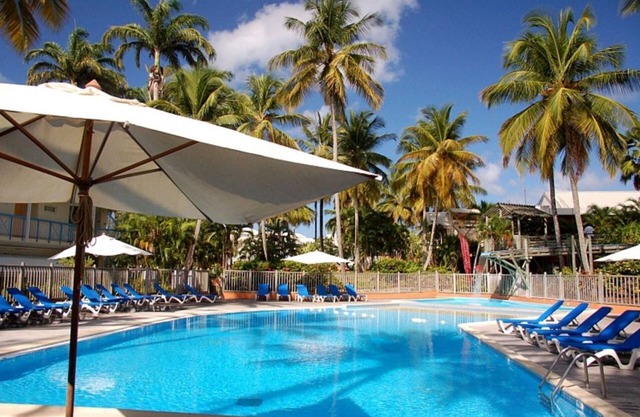 CHARMING STUDIO with swimming pool in Martinique