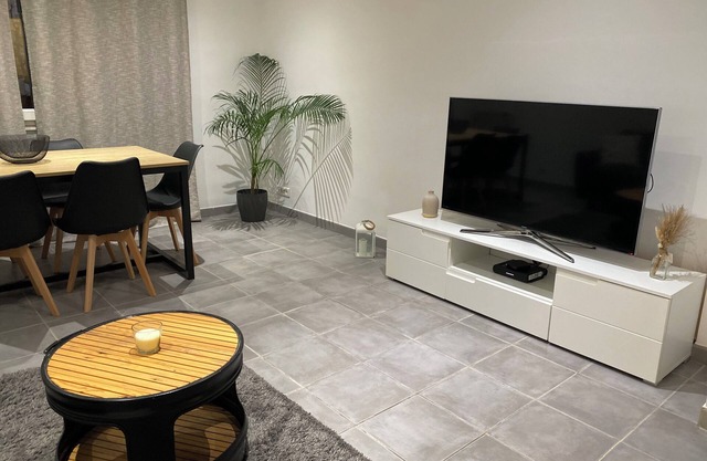 Charming T3 in a private residence