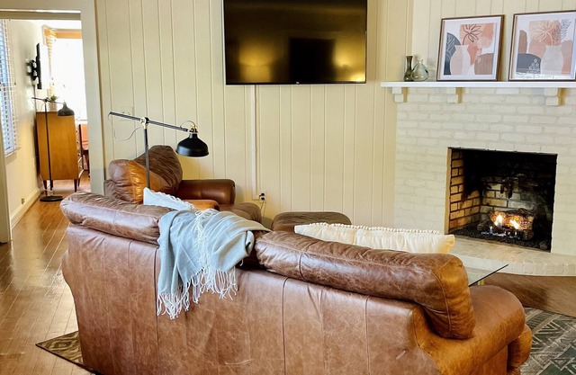 Charming Tryon Apartment - blocks to downtown, 20 min to TIEC