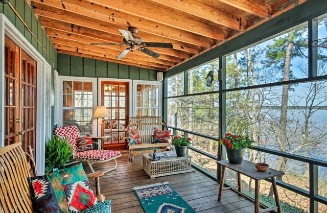 Charming Waterfront Ridgeway Cabin with Dock!