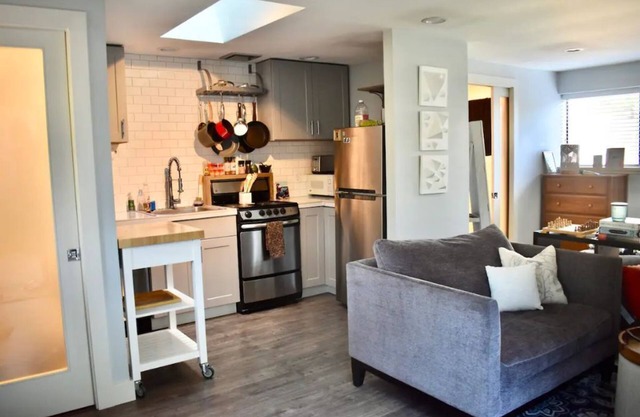 Charming West Seattle Hidaway ★ Great Location