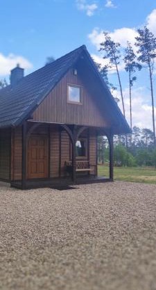 Chatka nad jeziorem