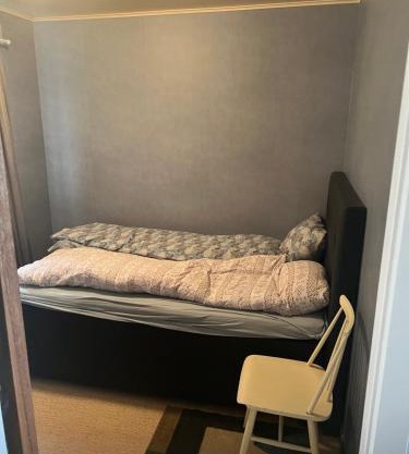 Cheap Apartment near airport with free parking and combined washer and dryer Always Ready Finhaugveien 5