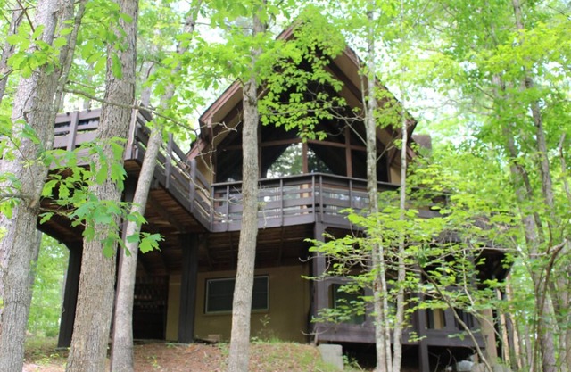 Cheerful chalet retreat in Bayse VA, Bryce resort