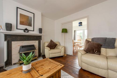Cheerful Chingford, Beautiful Views, Free Parking
