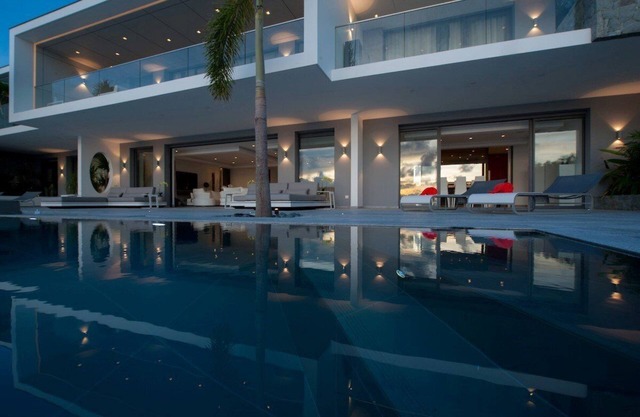 Chef included by Fantasia Villas: Villa Axel Rocks