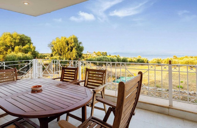Chelonaria Garden Getaway - Coastal Sea Serenity