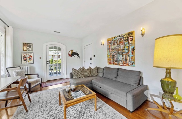 Chic 1BR King Condo | Elizabeth-Plaza Midwood